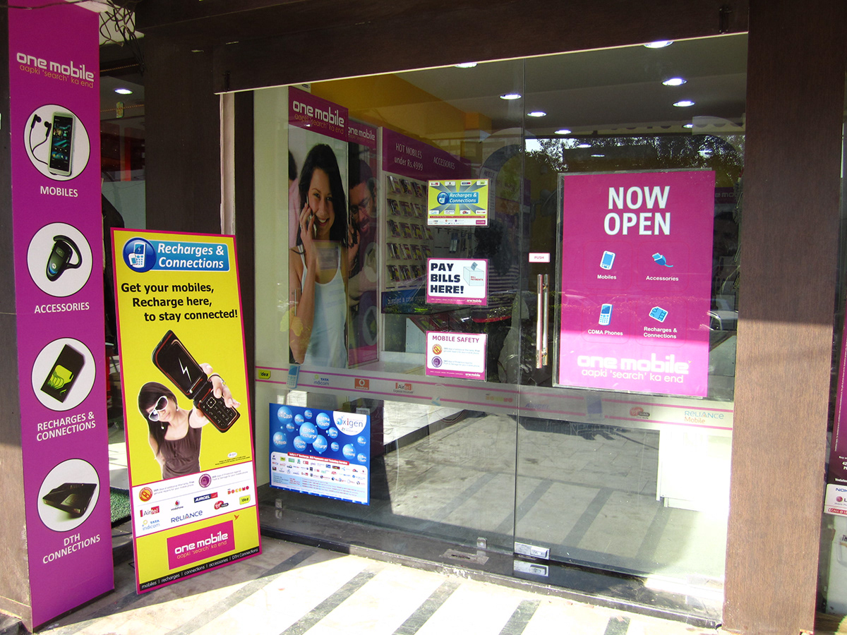 mobile phone store Visual Merchandising retail display mobile phone display New Delhi Anuraag one mobile