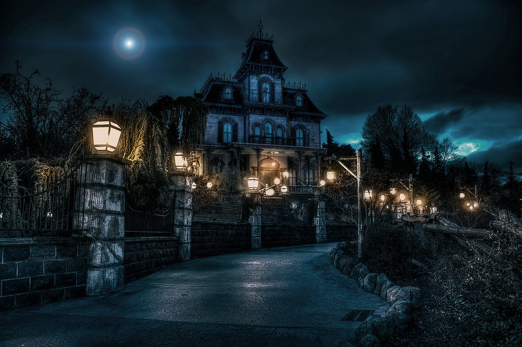 disney Disneyland disneyland paris HDR Picture phantom Manor hunted house