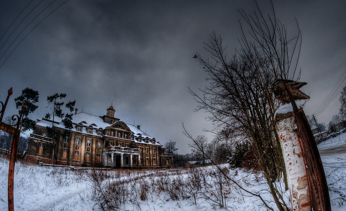 abandoned urbex poland palce palace Castle