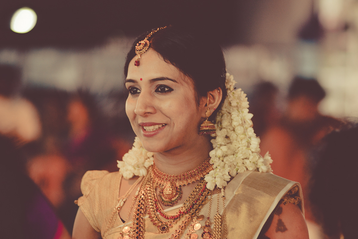 kerala wedding Hindu Nikon Canon lightroom photoshop 50mm 80-200 f/1.8 monsoon wedding