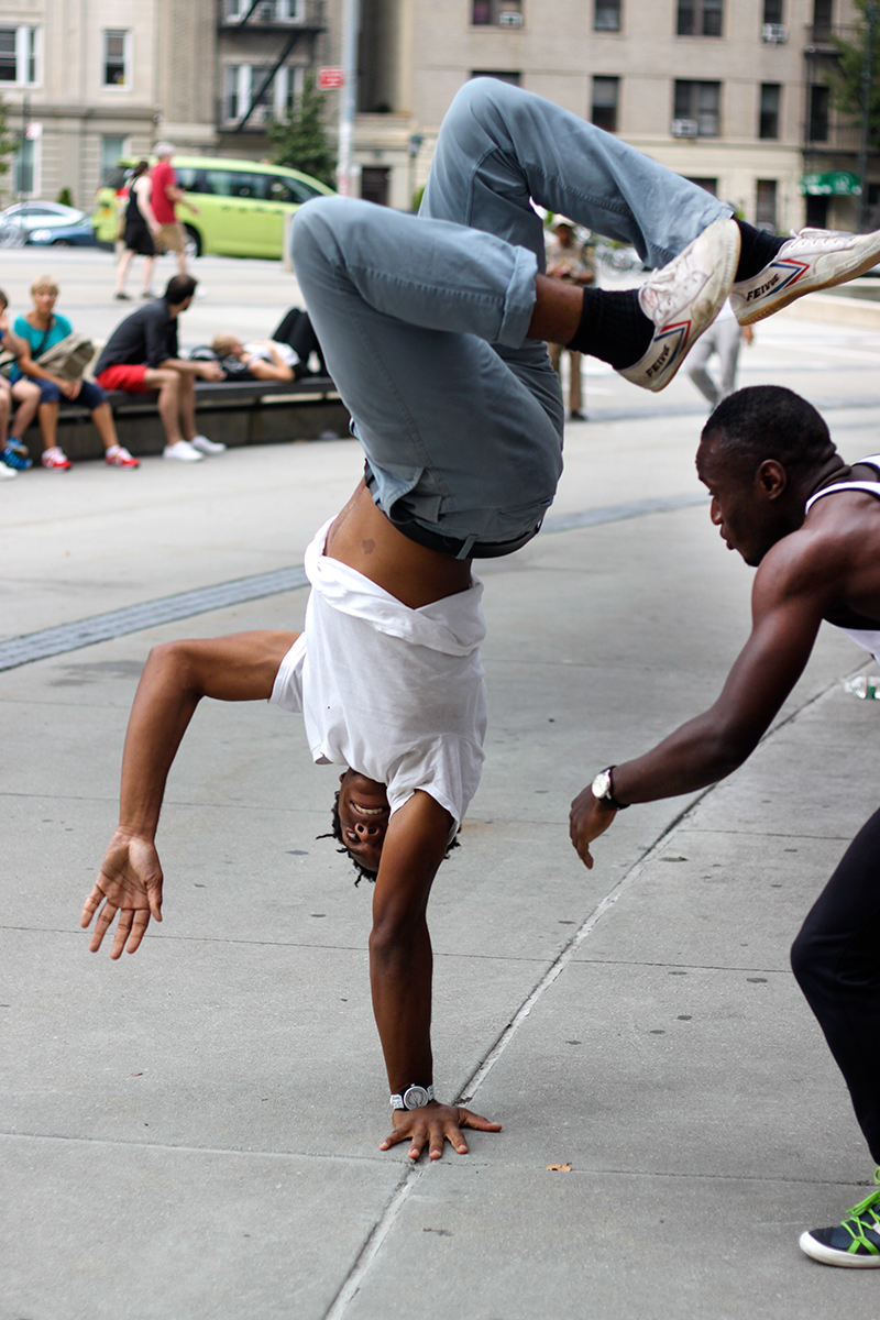 capoeria roda Brazilian Martial Arts mantahhan Brooklyn nyc Street ActionShot motionshot