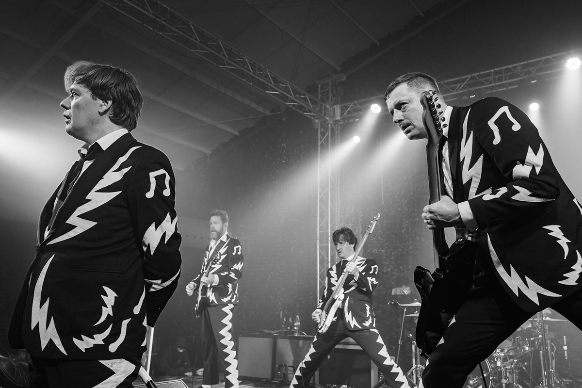 concert Photography  lightroom ricoh gr III black and white live music the hives rock