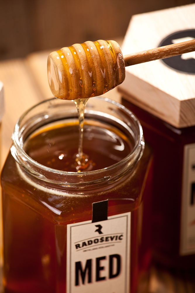 radosevic legalega honey Honey package package identity leo vinkovic osijek  bednja honeycomb beekeeping bee Croatia family beekeeping wood