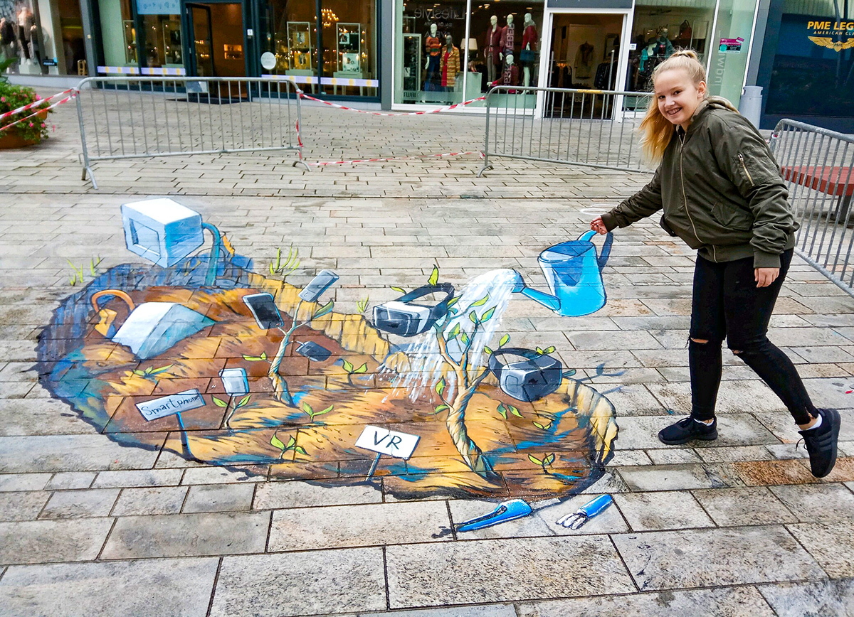 3D drawing "Humanity footprint" at the International Street Painting Festival in Almere
