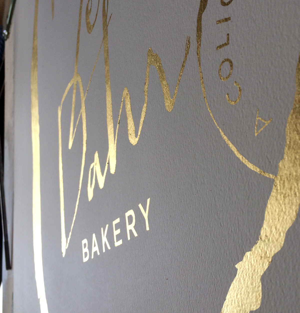 signpainting brushandleaf alwayshandpaint signs painting   goldleaf gold Gliding watergild bakery
