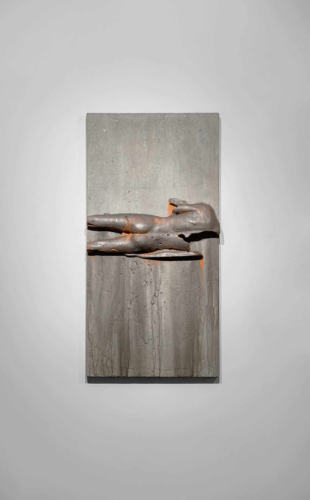 sculpture ukraine steel concrete bronze rust figure Torso