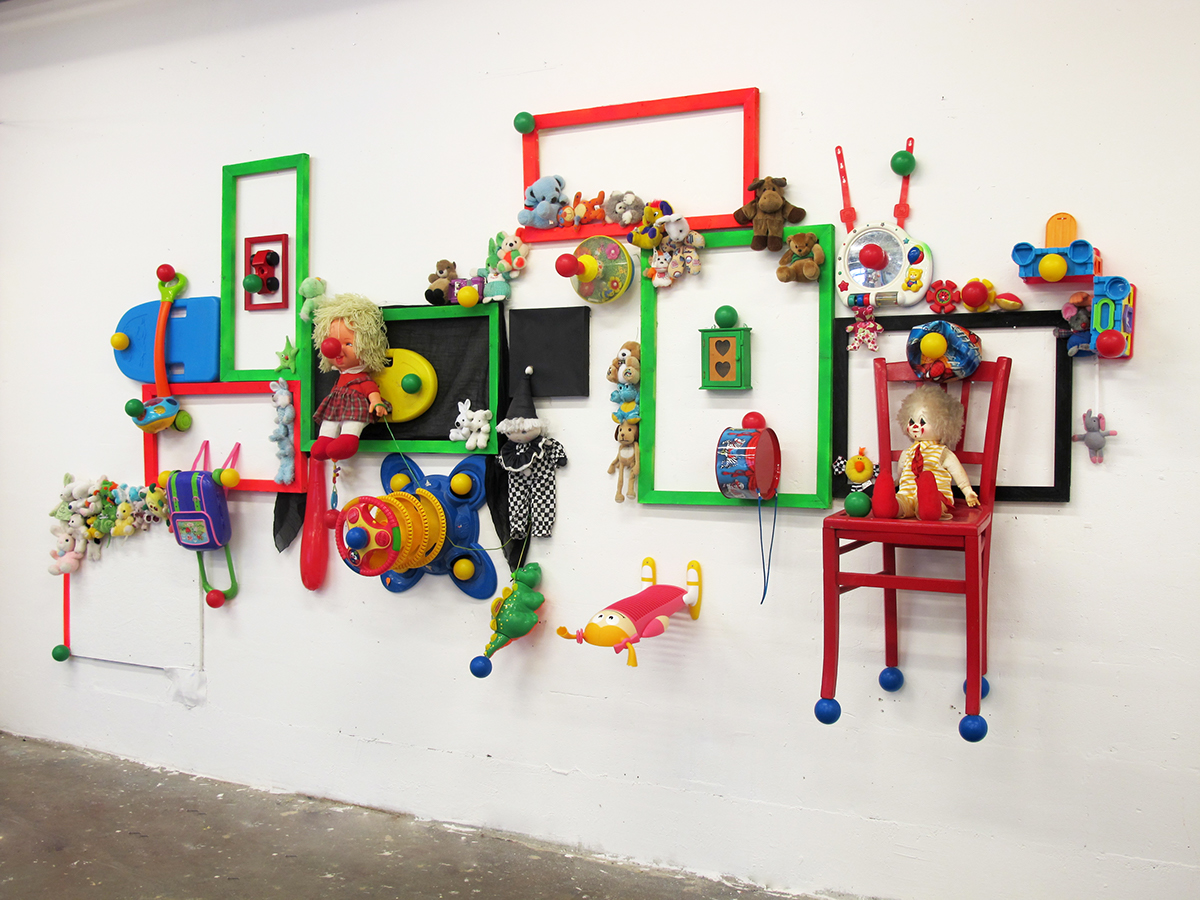 installation toys art Assemblage
