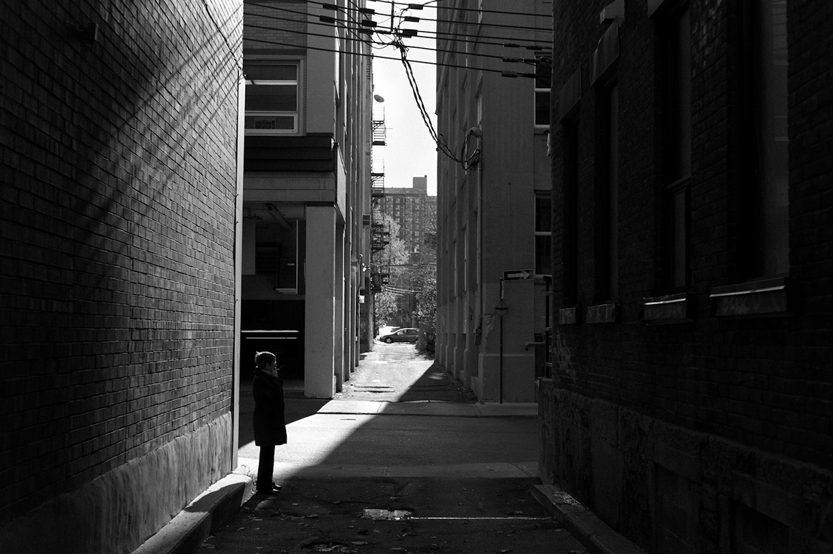 street photography  montrea  quebec  canada subway alleys Documentary  Leica m9 photo black and white buildings people  portraots life evryday