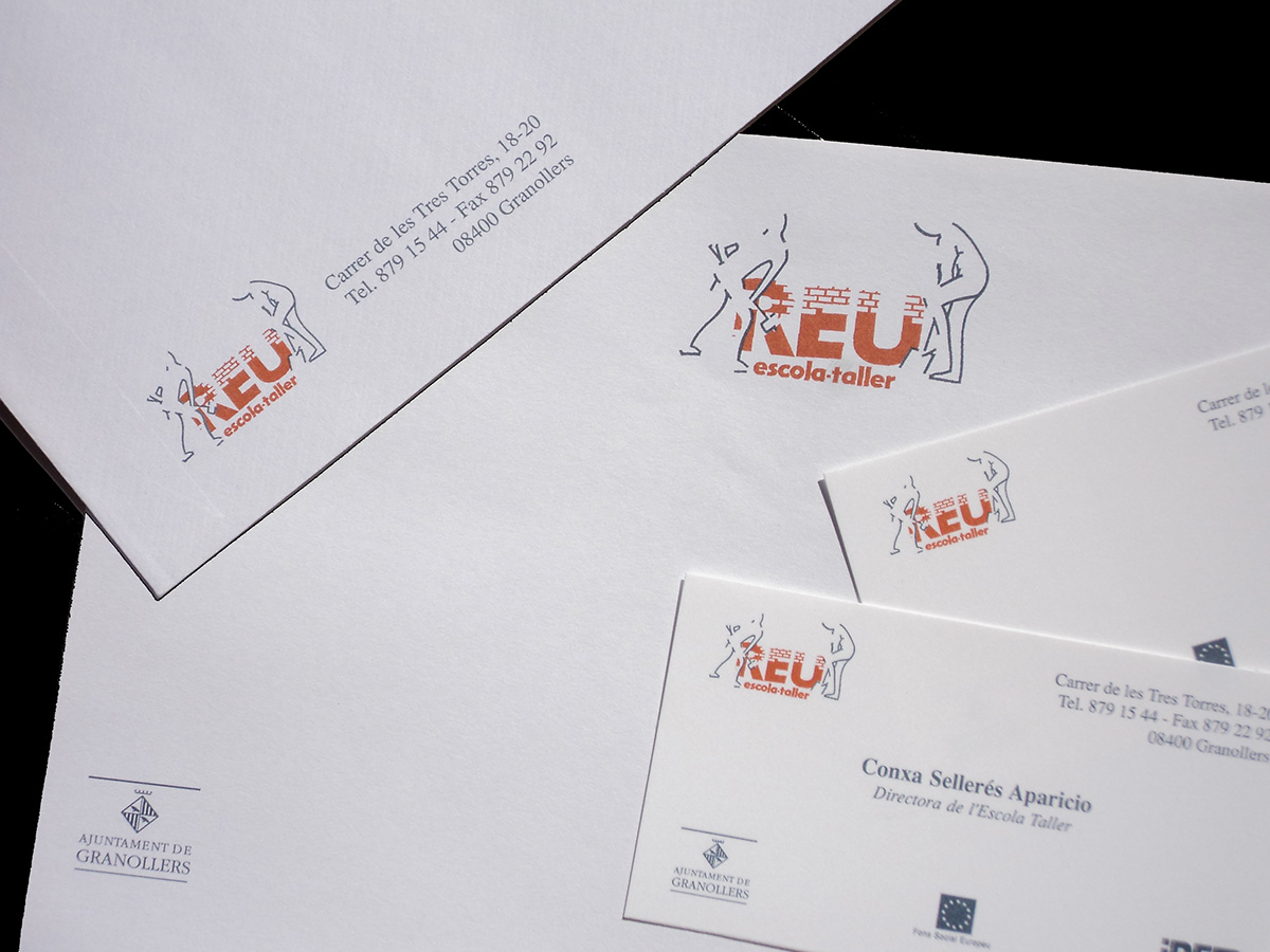 Logotipo Papelería corporativa Sobre tarjeta papel carta