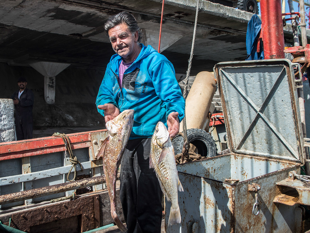 photo pesqueros argentina marinos people gente viajes mar del plata Pescadores pesqueros