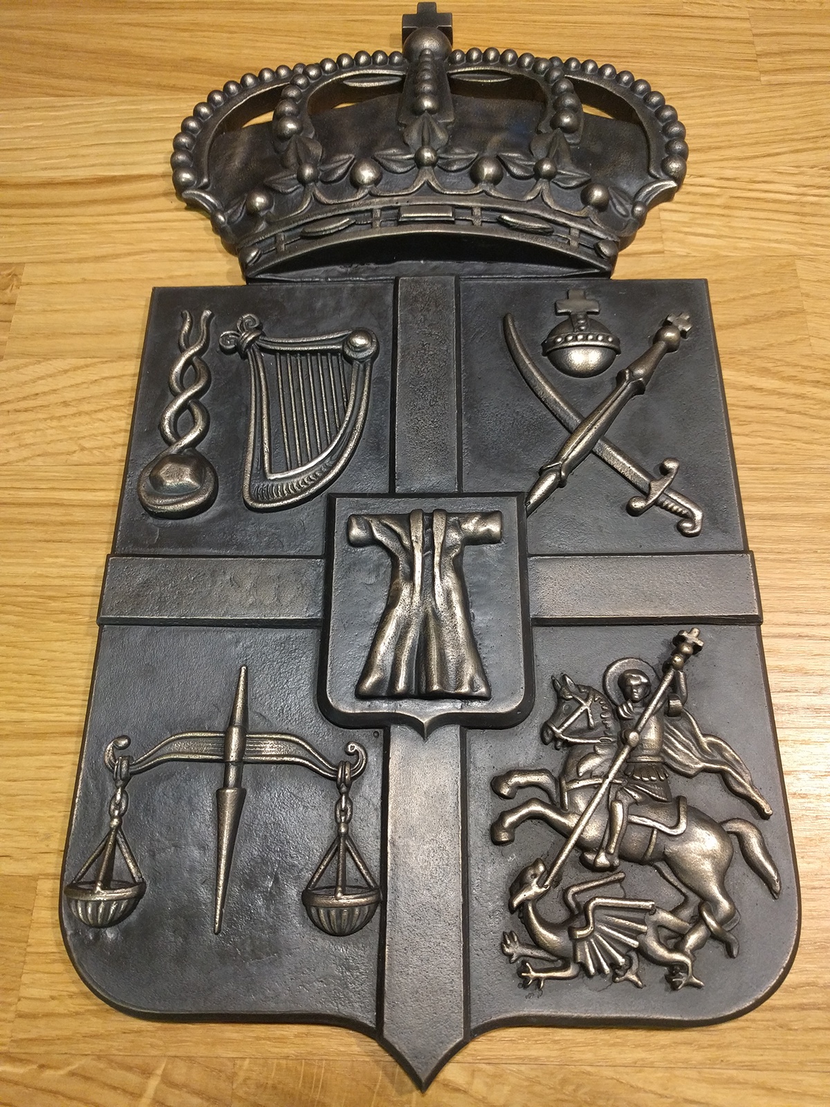 coat of arms crest 3d modeling metal casting sand casting bronze casting heraldic 3d printing foundry modo