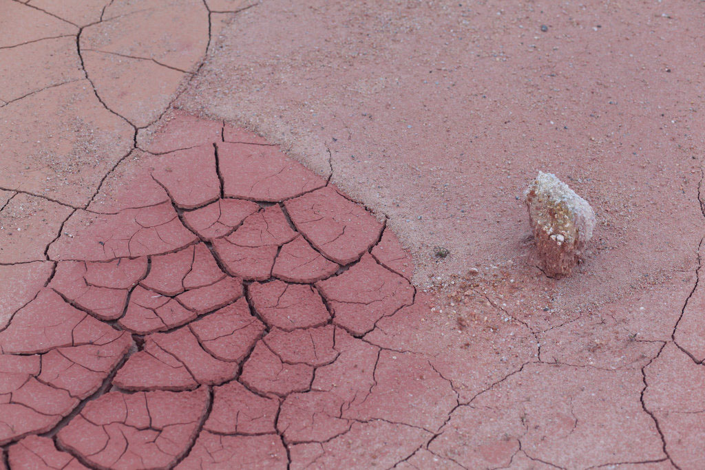 Cracks ground pink dry desert malaysia tanah rata