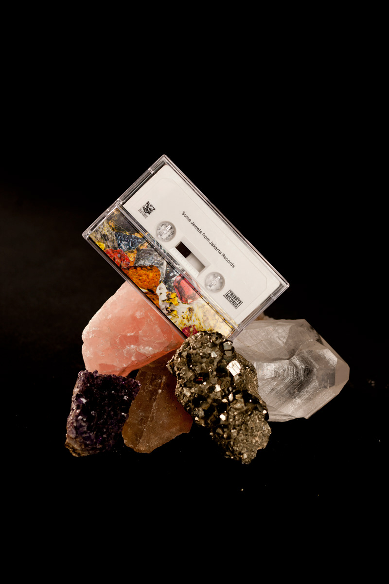 Jakarta Records tape Kassette mannheim collage handmade Edelstein Edelsteine stones jewels jewel cover oldschool cut-out