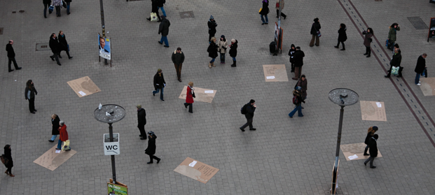 Hinz Kunzt cardboard hamburg JWT poster homelessness campaign