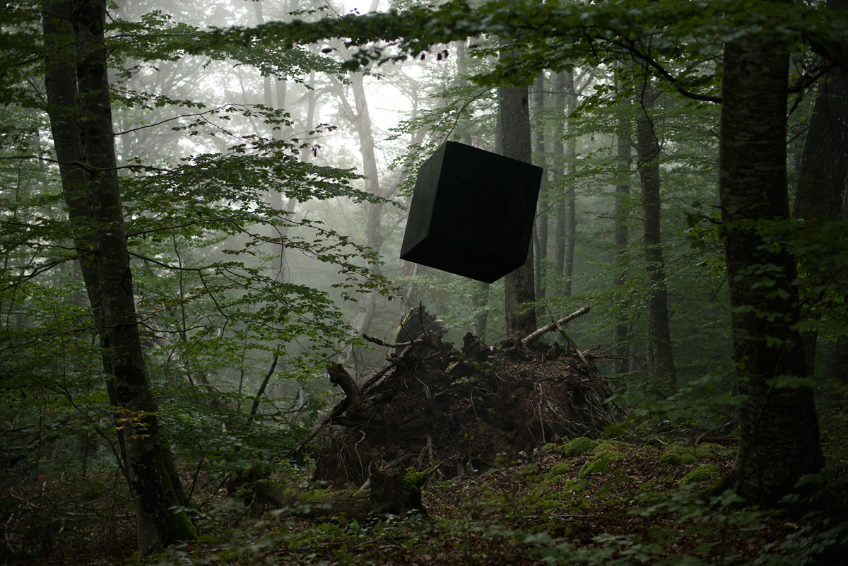 cube julien coquentin levitation black