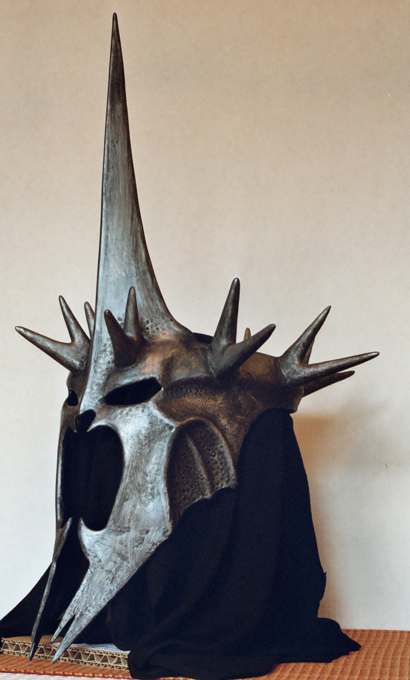 costume Witch-King Witch-King of Angmar Tolkien J.R.R. Tolkien LOTR lord rings Peter Jackson movie Helm Helmet Gauntlet Flail Ringwraith Nazgul