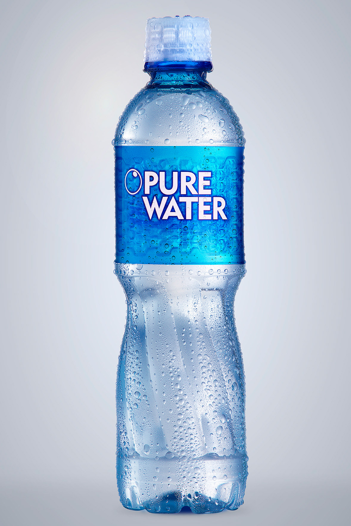 Вода бутылка звук. Бутылка для воды. Пур Ватер. Водный бутылка. Элитная вода питьевая в бутылках.