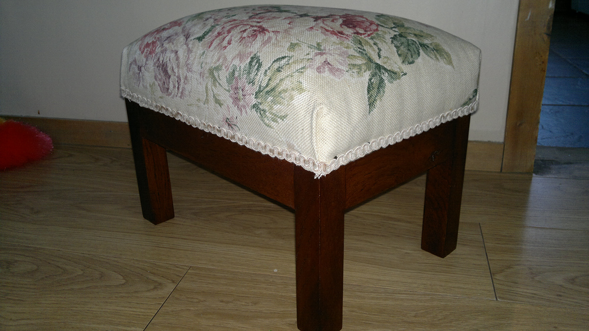 Modern Upholstered handmade craftsmanship Traditional Finish stool seat furniture