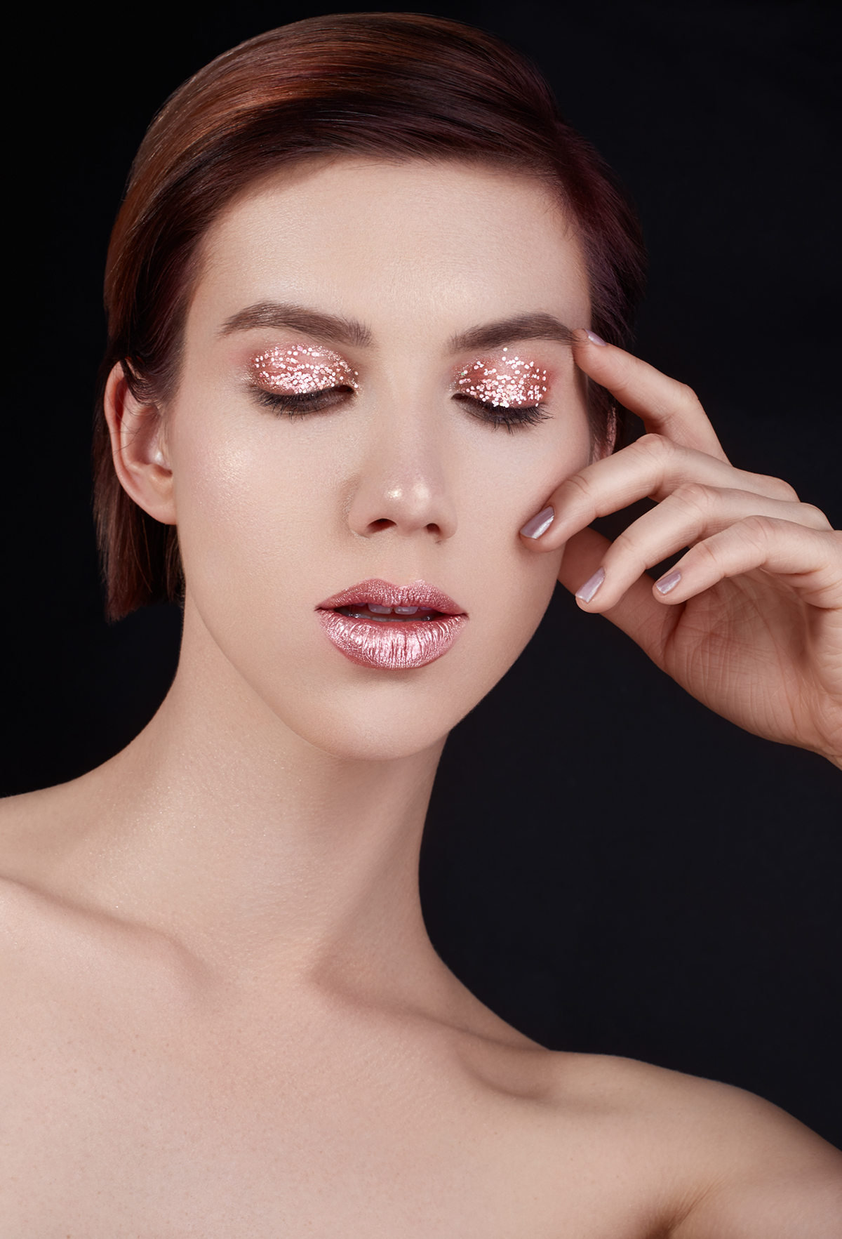 retouch MUA makeup skin lips model talant artist magazine Elle
