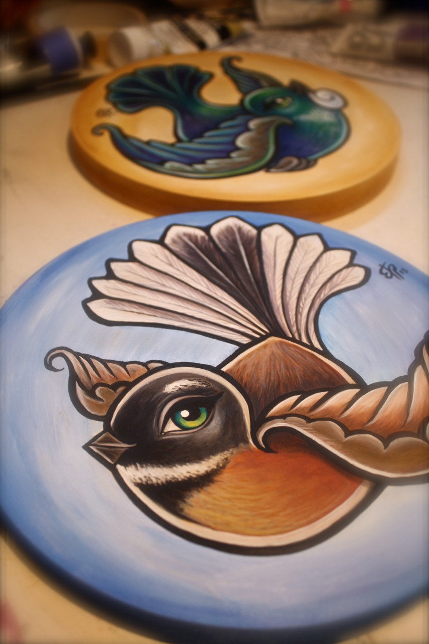 Tui  fantail  bird  birds  Cute  tattoo   round   circle sweet New Zealand Native NZ detail
