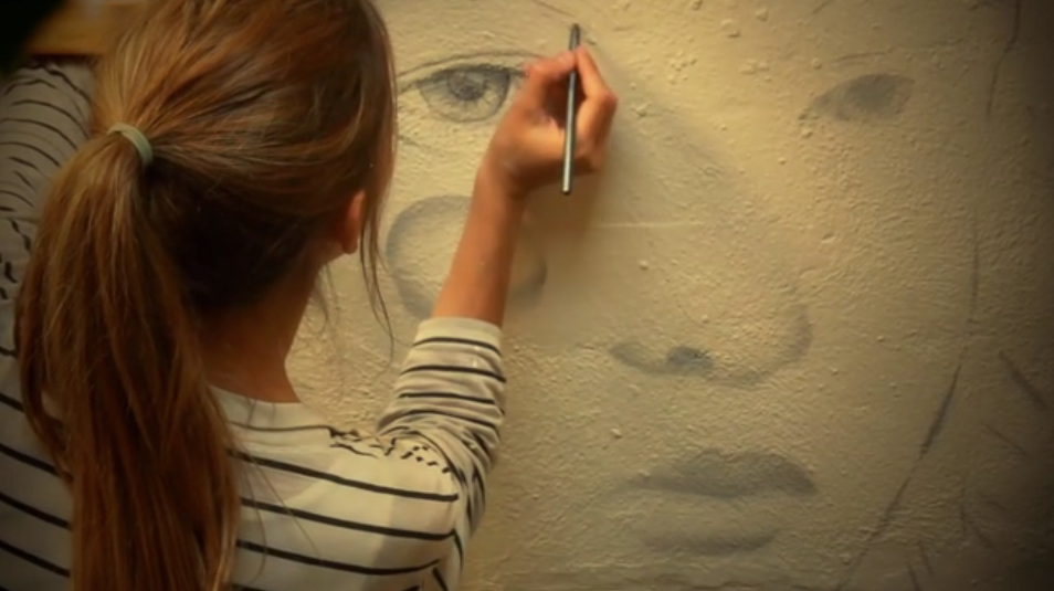 Mercedes deBellard Cheko ilustracion spray Mural
