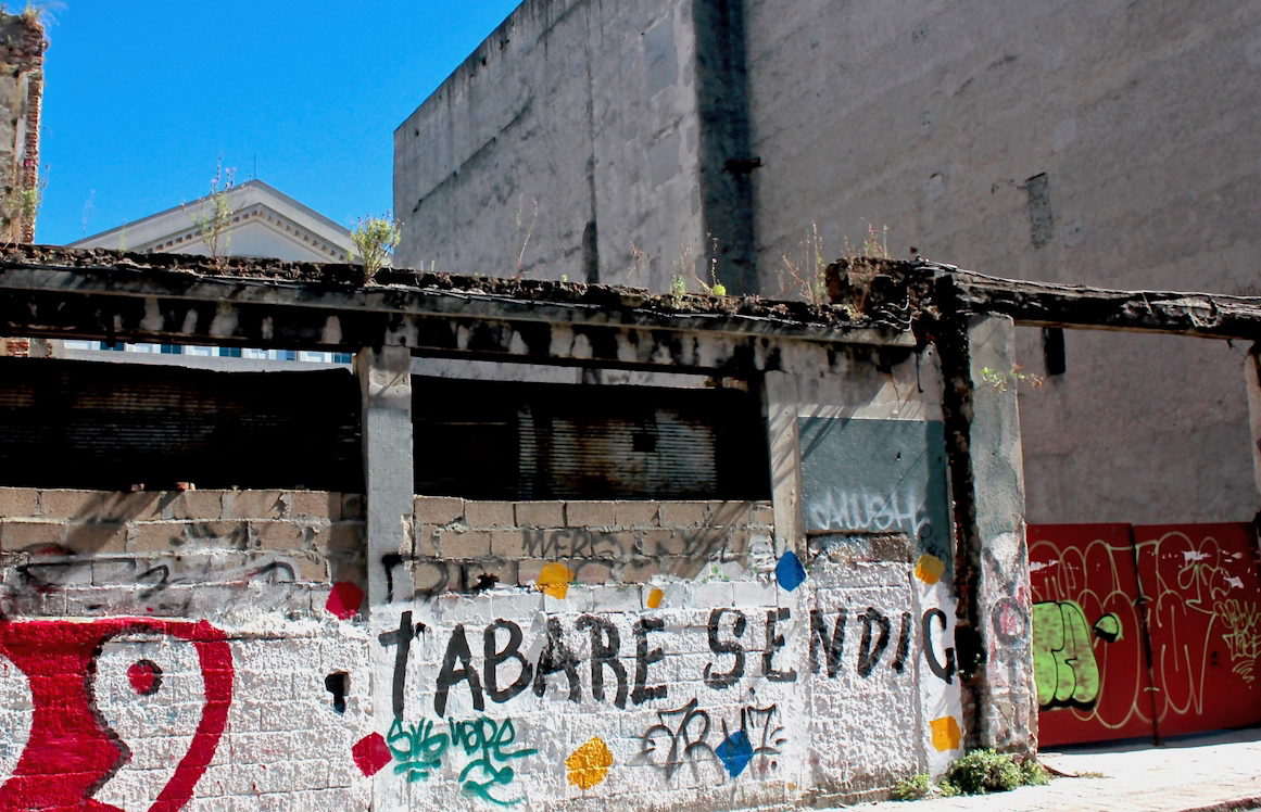 Montevideo uruguay Colonia del Sacramento A/Z flaneur Street Art  urban graffiti Kilroy warhol Rosalind Krauss