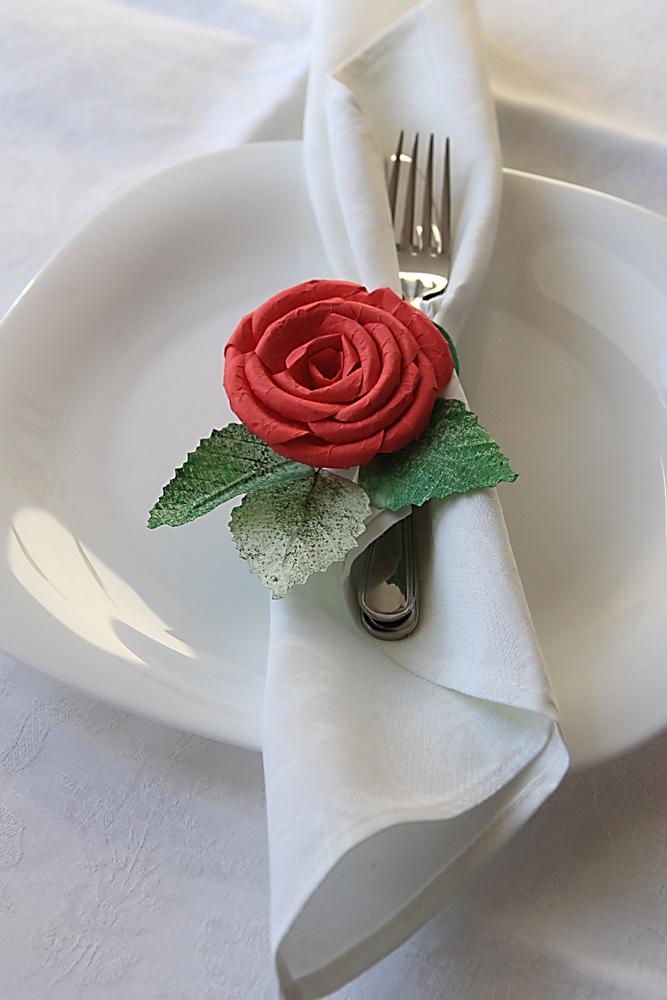 paper rose flower napkin ring table meal occasion celebration paper craft