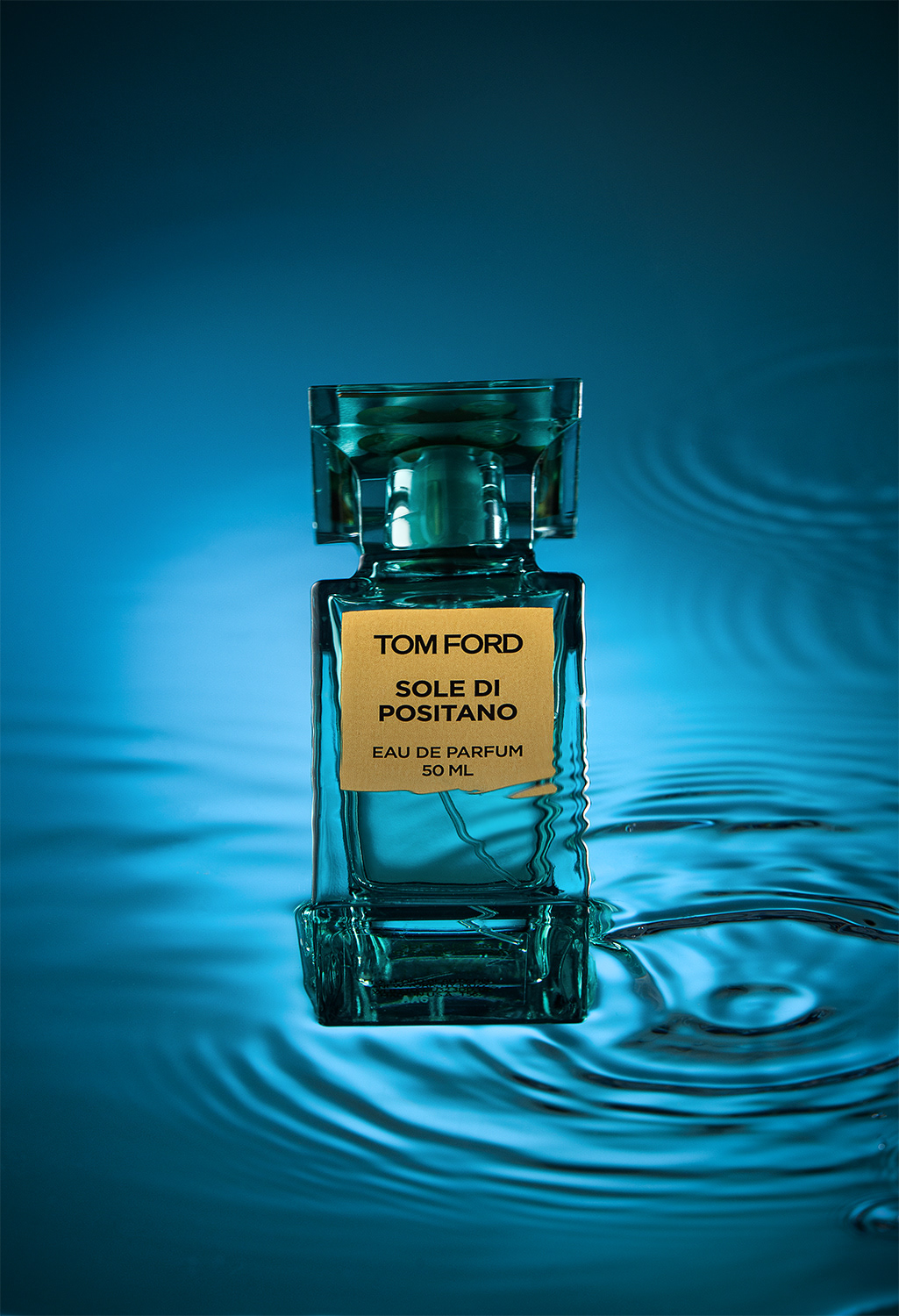 Advertising photography of perfume :: Behance