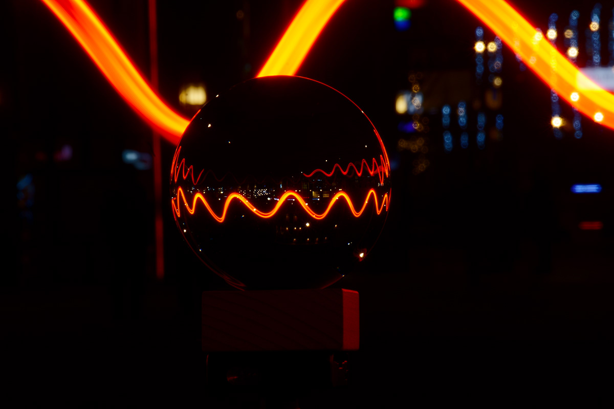 Creativity Glaskugel glassball kreativität Lensball light lightpainting multicolored nightshots
