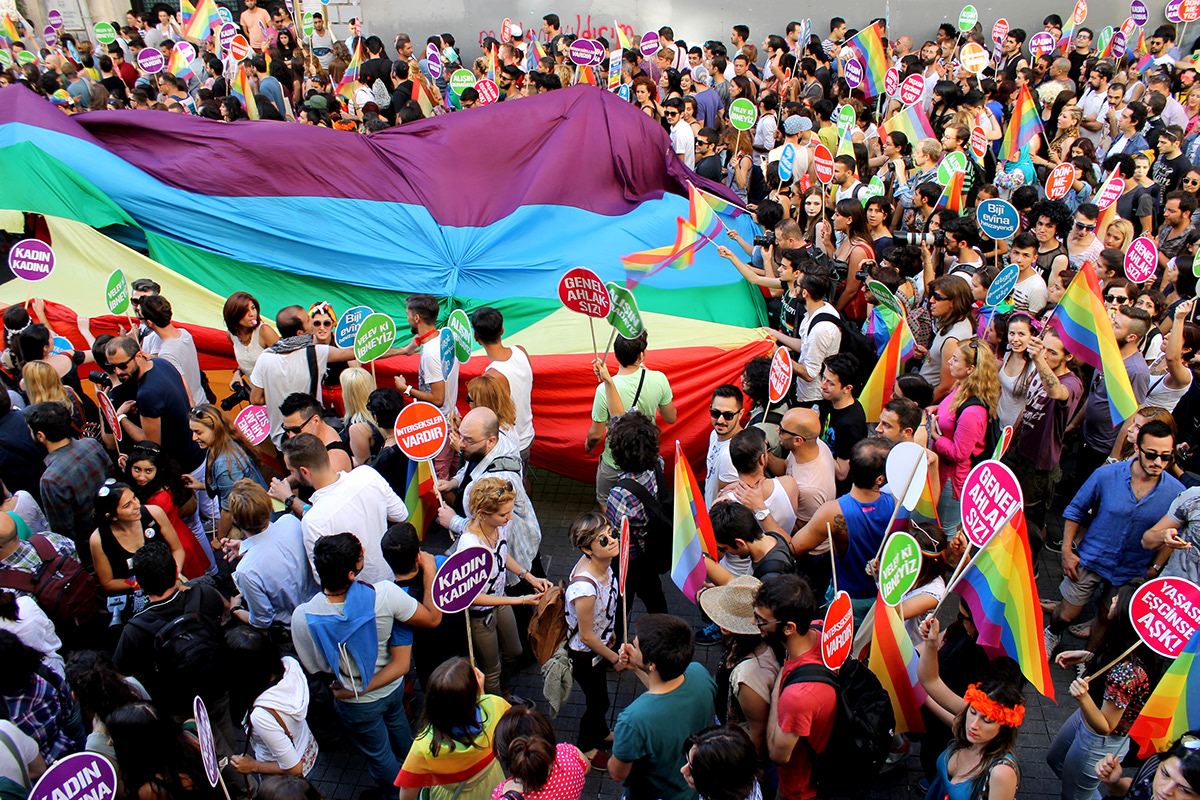Gay Pride istanbul istiklal