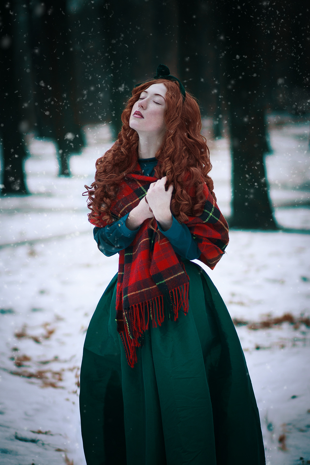 winter Canon tale art portrait red hair helena polansky 85 mm 1.8