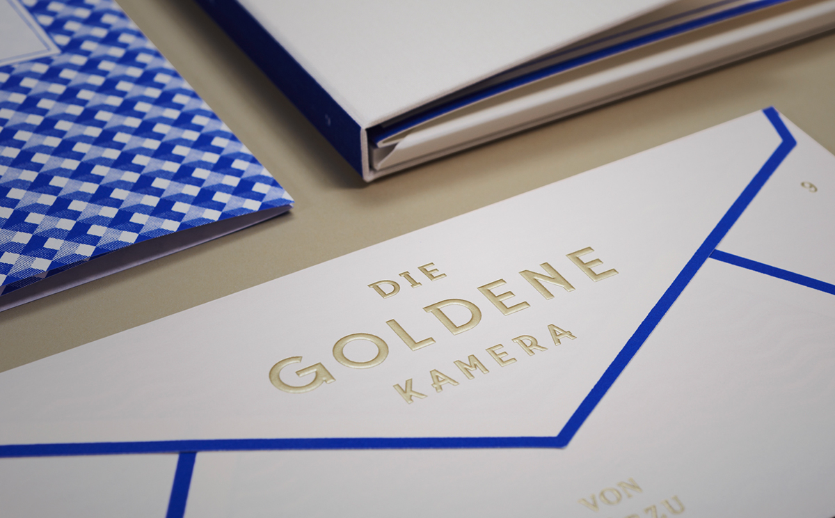 The Golden Camera blue Yves Klein Die Goldene Kamera