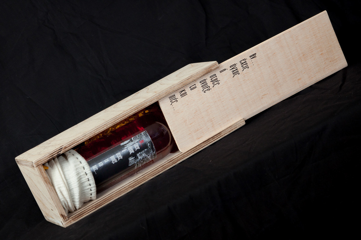 wine Label Packaging red design wood laser
