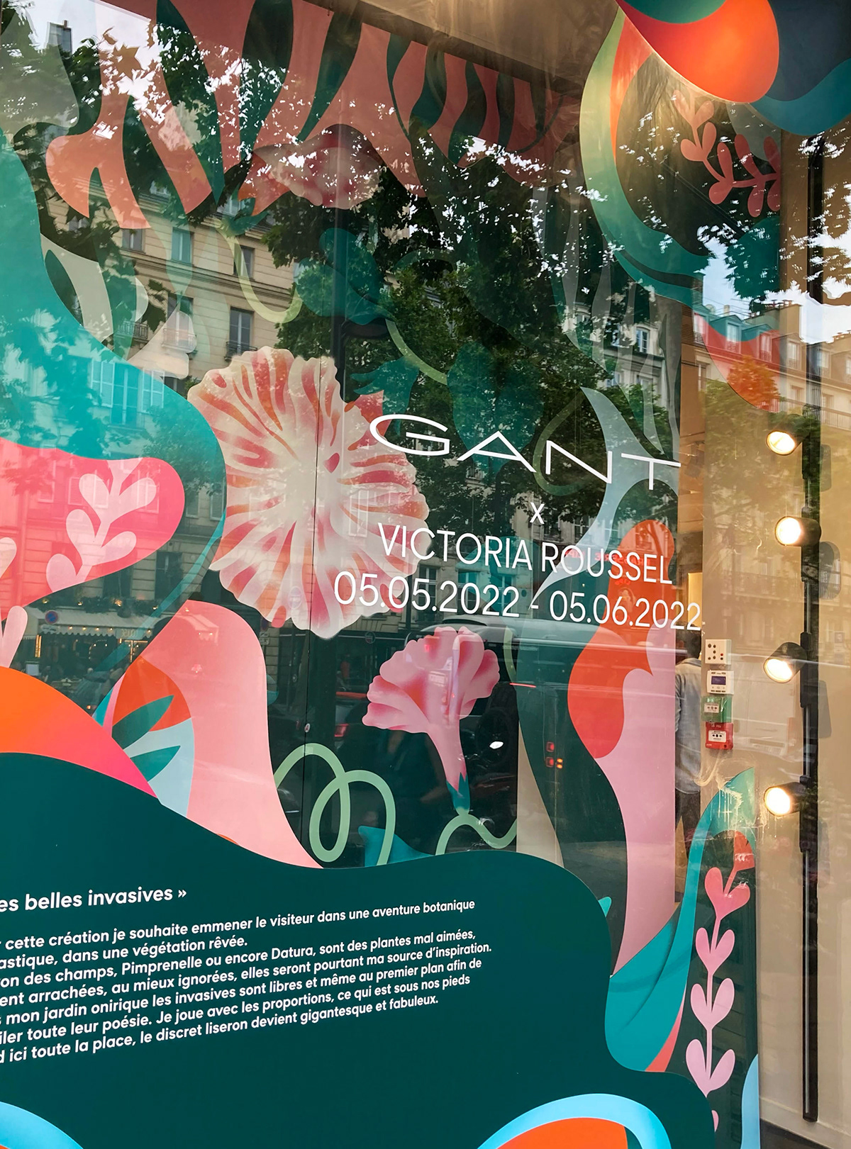 Exhibition  Fashion  flower ILLUSTRATION  installation Mural painting   Visual Merchandising Window Window Display
