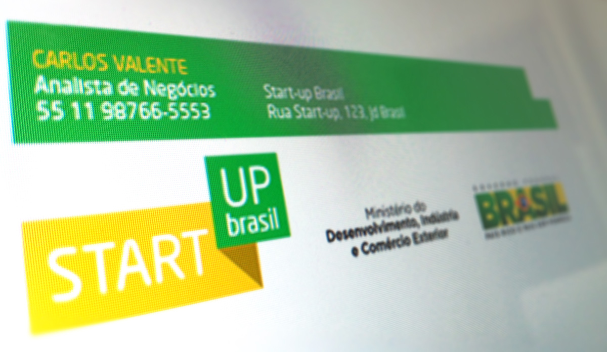 Apex Brasil Startup business identity visual yellow export Young cool green neosans