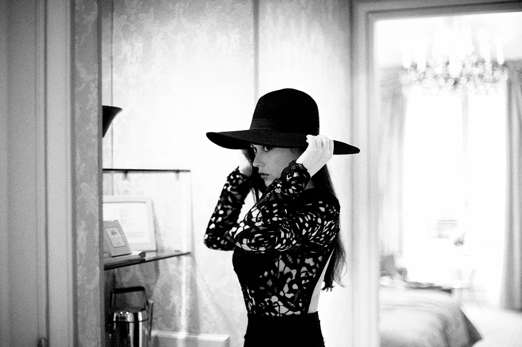 Paris noir winter snow WB ulyana Sergeenko couture fashionweek