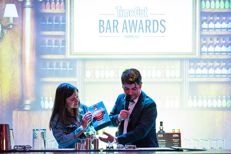 time out Awards bar beer Lisbon paper sculpture party trophy