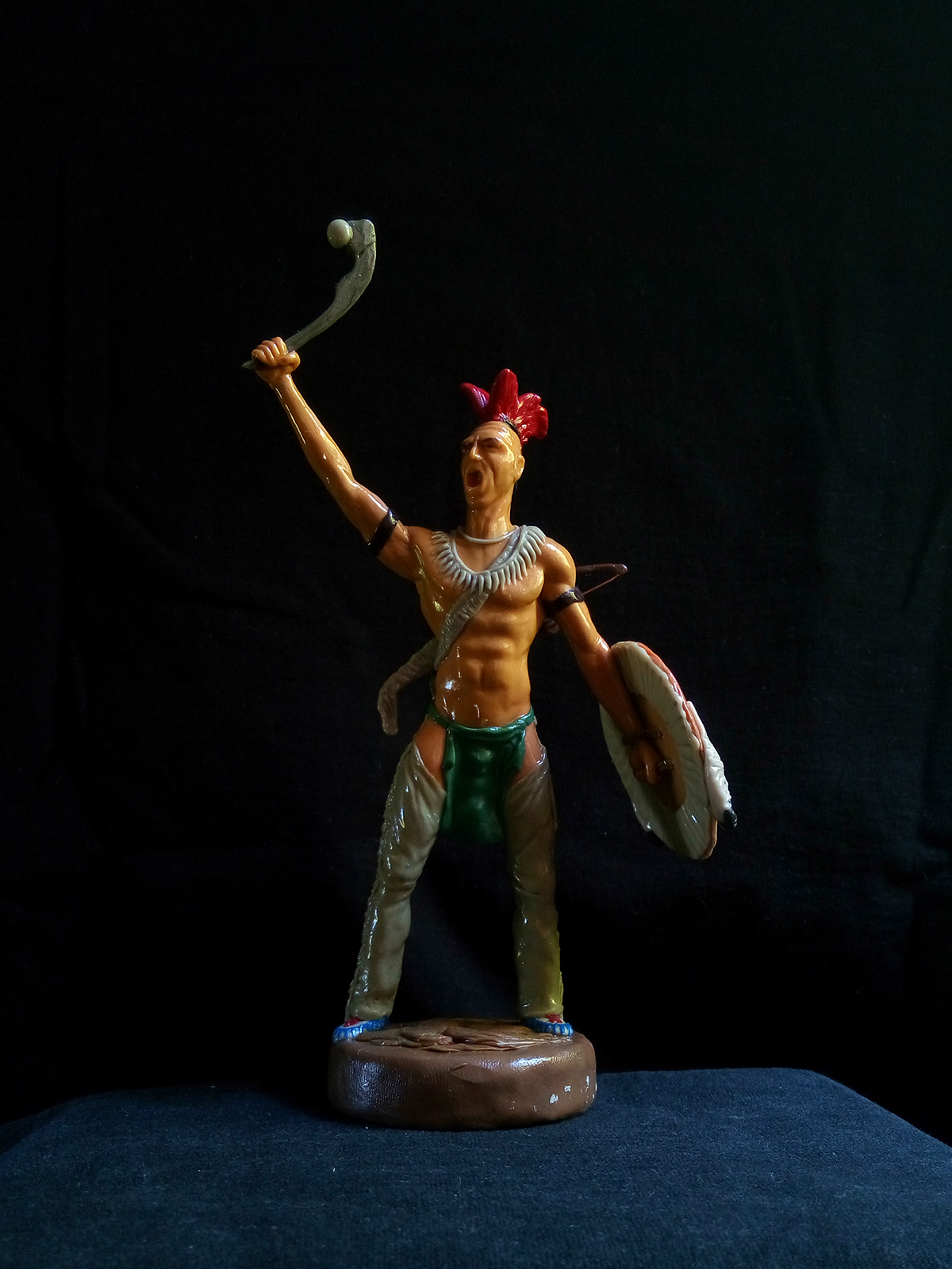 figurine indian warrior