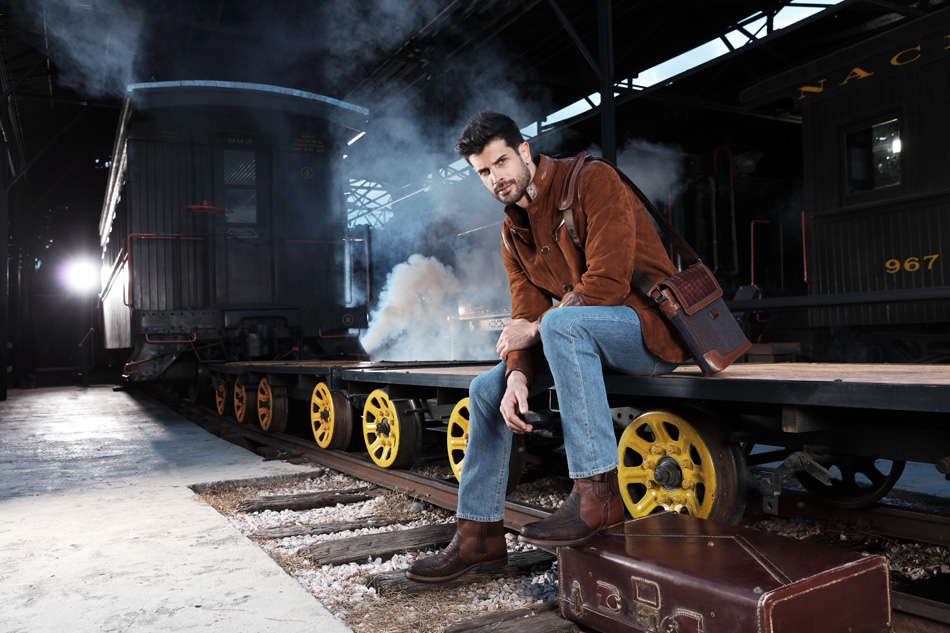 cuadra Alessandro Volpi Gabriela Hernandez trains trainstation luggage photoshoot train trip