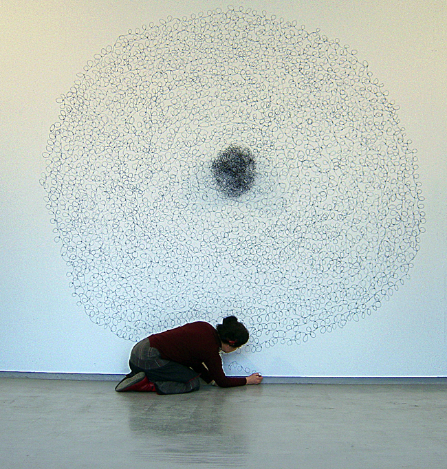 structure metal iron filament balls boule Migraine installation Space  contemporary