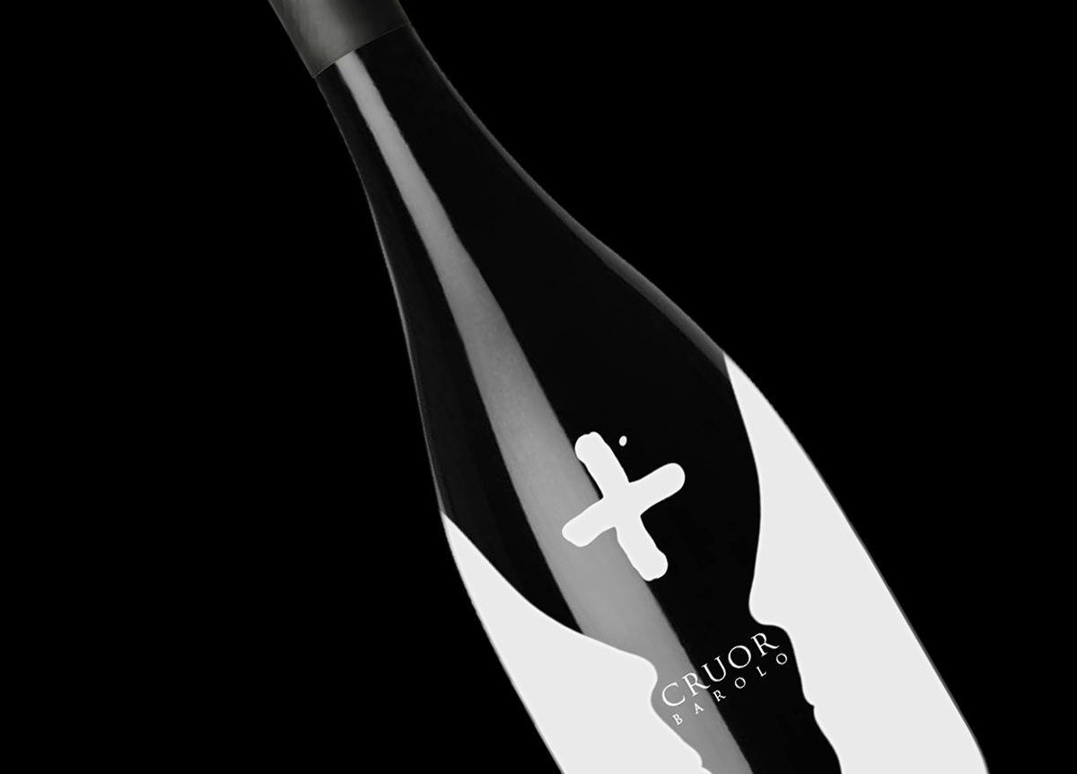 wine red barolo concept bottle A Design Award black White nose Mouth eyes Red wine middle age