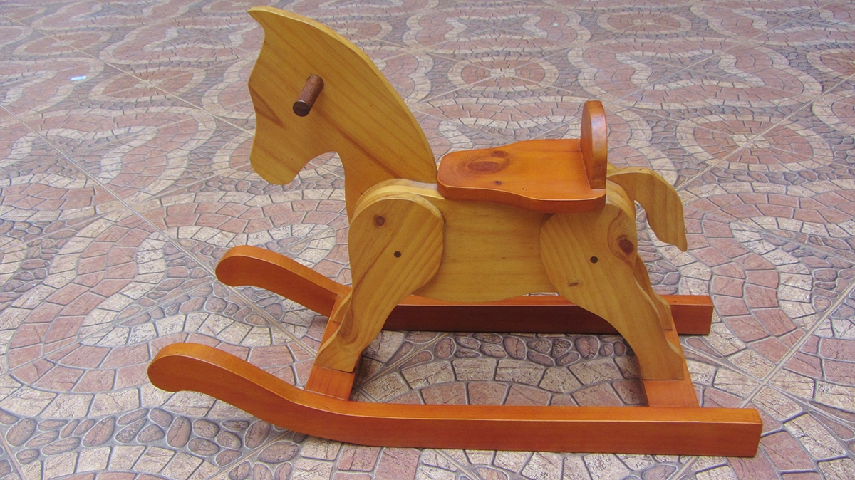 escultura madera art juguete caballo memoria