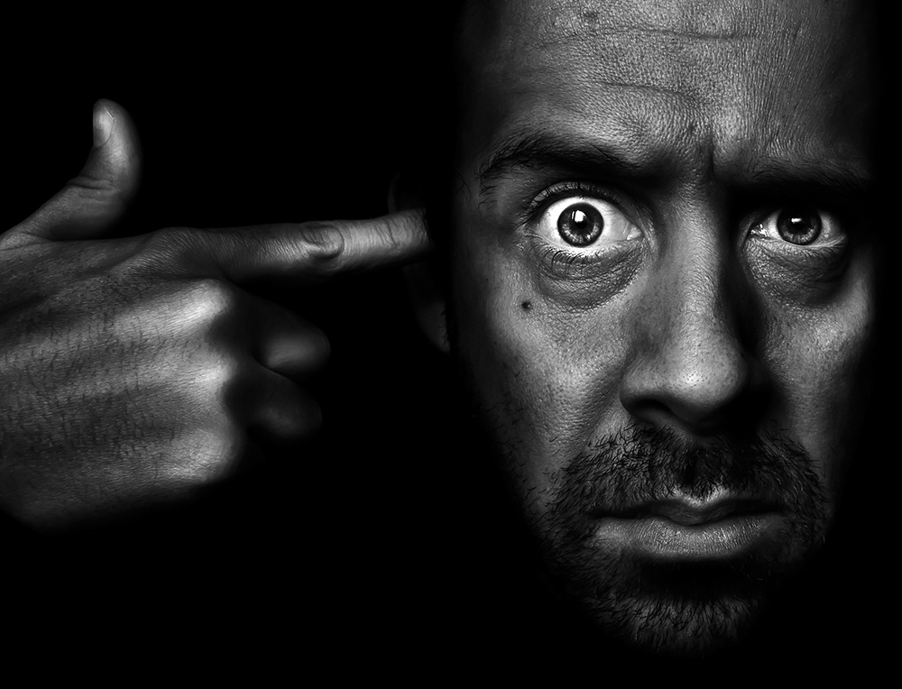 low-key black and white portrait self-portrait Portugal Alberto Vale