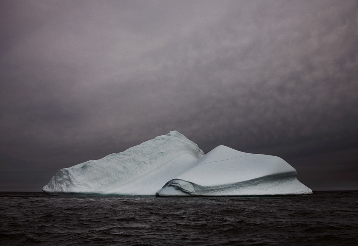 icebergs Melt water Ocean Greenland Newfoundland sea fog mist ice simon Harsent Melt Portraitof an iceberg