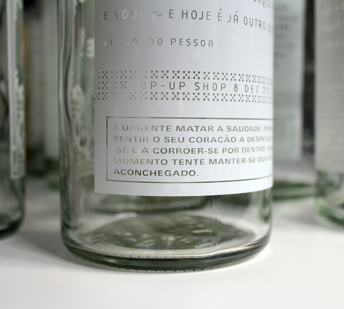 Pop-Up Shop  product  bottle  frame design