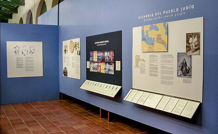 Adobe Portfolio museografia  Exhibiciones  Judíos-Puerto Rico Edna Isabel