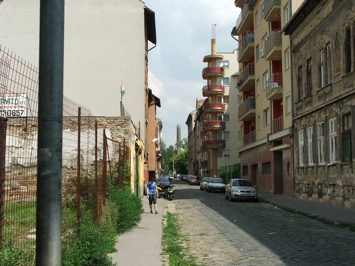 budapest sreet poor ruined immigrant downtown