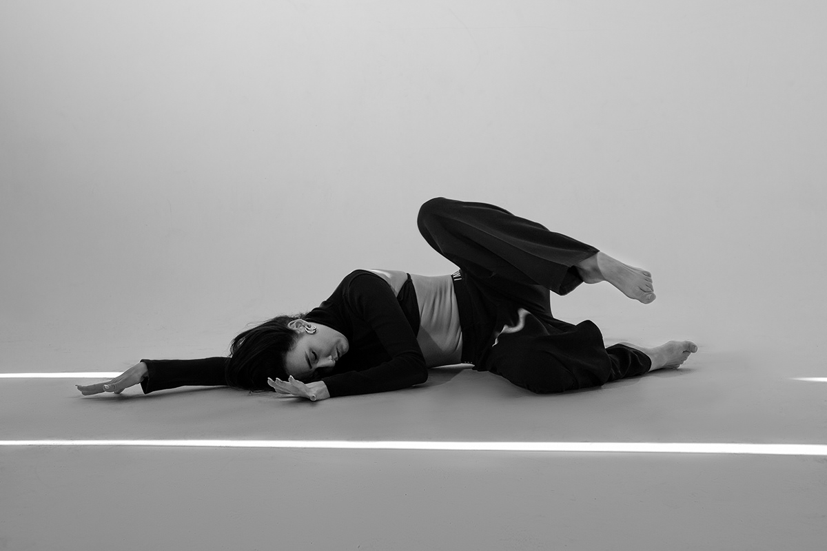 black and white DANCE   dancer flexible House of Ninja model ninja performer vogue vogue dance