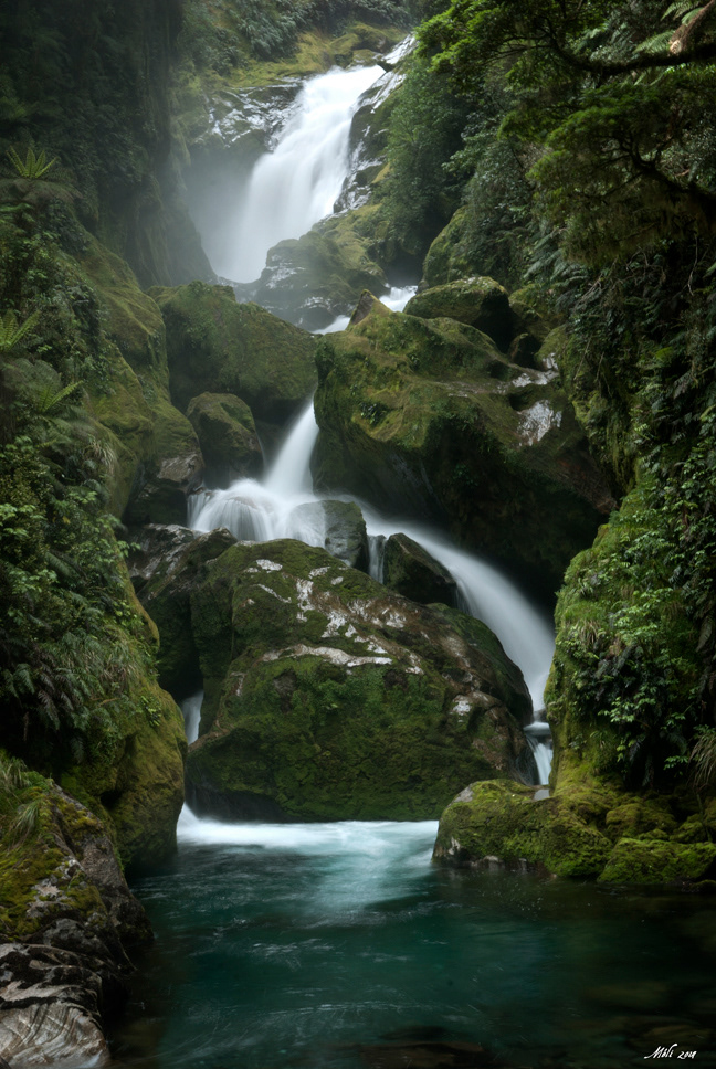 Nouvelle-Zélande New Zealand Milford Track milford sound randonnée hiking montagnes moutains Chute waterfall