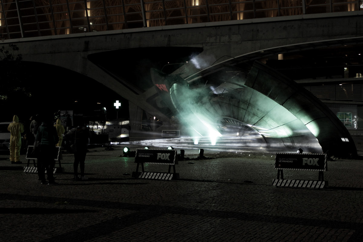 xfiles  installation interactive spaceship light sound